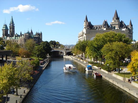 Ottawa : Magnifique Journée Sur Le Canal Rideau